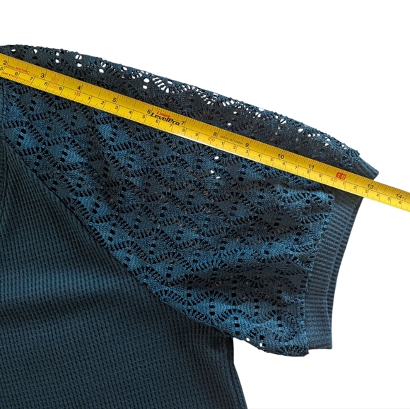 Merokeety Lace Short Sleeve V-Neck Top, Sz L, Teal, NWT - Picture 5 of 7